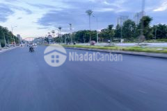 Hơn 5 tỷ, nhà ngọc thụy 35m, 5t, mt4.5m, phân lô, gần ô tô tránh, sát đường 40m hồng tiến.