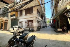 Trung tâm cách đường ô tô 10m rẽ nhẹ ra phố