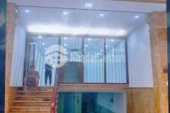 Toà nhà văn phòng trung kính, thang máy, kinh doanh, dt 70m2, 7 tầng, mt 5,2m, giá 33,5 tỷ.