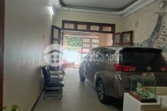 Chỉ 70 tỷ 200m2 lạc long quân mặt tiền 8m lô góc kinh doanh thang máy 0983458219