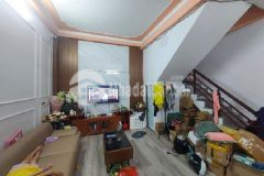 Nhà 3 tầng dt 47m² mt 5,6m xóm ngoài uy nỗ đông anh ô tô giá chỉ 3,3 tỷ