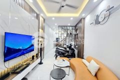 Bán nhà 5 tầng ô tô đỗ cửa gần phố mai động hoàng mai, nhà mới ở ngay.