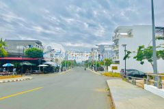 Cần bán đất chú đạt sỗ hồng đấtodt 100m2 trung tâm đô thị thủ thừa long an