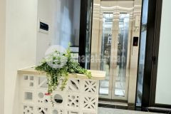 Nhà 5 tầng, thang máy, gần hồ, ở luôn phố phương mai, đống đa. 0911554873.