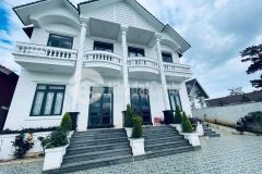 Cho thuê nhà nguyên căn song lập căn bên phải đường xe hơi tô hiệu, 3pn full nội thất 15tr