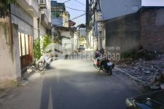 Bán đất phố trạm 100m ô tô tránh vào ra 2 mặt ngõ trước sau long biên