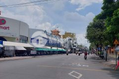 Q6 130m² 3 tầng mặt tiền ngay vòng xoay phú lâm co.op mart dòng tiền cho thuê 30trt 3