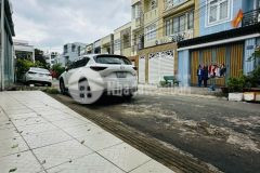 Kẹt tiền bán 2 căn nhà 1t2l đường 835 nguyễn duy trinh, phú hữu, quận 9, dt 180m²14.9 tỷ.