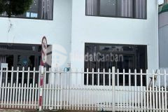 Cho thuê nhà mặt tiền, thông suốt, hẻm ô tô gần chợ hoàng diệu, phường 4 đà lạt, 9tr lh 0888 113 882