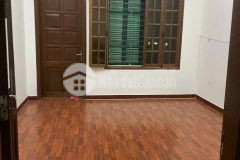 Cho thuê nhà phố mp vĩnh phúc, ba đình 52m x 4t giá 18 triệu, ô tô, kinh doanh tốt