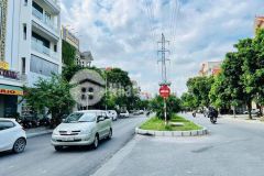Bán nhà 4 tầng, 102m2 mặt đường phạm văn đồng, ph thanh bình, tp hải dương,mt 6m, kd buôn bán