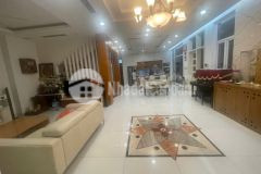 Giảm 5 tỷ mặt phố ngọc thụy sầm uất gần phố hồng tiến kd 330m2 chỉ 36.8 tỷ. lh 0989.62.6116