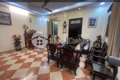 Bán nhà ngõ 68 cầu giấy 60m2, 4t, mt5.6m lô góc 2 mặt tiền ô tô gần hồ quận uỷ