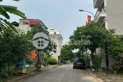 Đất đẹp giá rẻ đường ô tô tránh nhau tái định cư giang biên dt 40m2. giá 6.5 tỷ