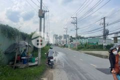 Đât mặt tiền đường nguyễn xiển, rộng hơn 30m, lam kinh doanh đa ngành nghề.