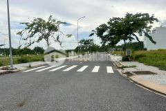 Chỉ còn duy nhất 2 lô giá ngộp cần bán nhanh trong tuần,ngay vòng xoay kim hằng tân uyên.