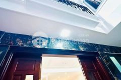 Bán nhà đội cấn quận ba đình 5 tầng, mt 4.2m mới tinh giá 8.5 tỷ