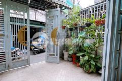 Chính chủ bán nhà đoàn văn bơ phường 16 quận 4 dt 84m2 5.199 tỷ. lh0707252243.