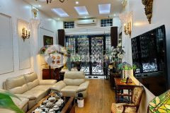 Bán nhà linh lang nhà cực đẹp ô tô tránh trước cửa ô chờ thang máy