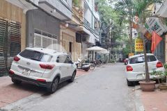Cho thuê nhà ngõ ô tô kinh doanh, gần hồ hoàng cầu đống đa 75m x 5t giá 30 triệu