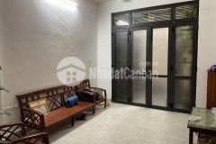 Cho thuê nhà phố dịch vọng, cầu giấy 42m x 5t 4 ngủ, 4 vs giá 15 triệu