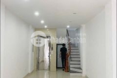 Cho thuê nhà ngõ ô tô thang máy, kd đào tấn ba đình 45m x 6t giá 25 triệu