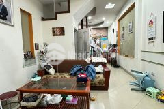 Bán căn nhà phân lô hai mặt tiền, đường ô tô thông, vị trí kinh doanh đẹp, phố kim đồng hoàng mai.