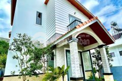 Cho thuê villa sân vườn hẻm ô tô vạn thành phường 5 đà lạt, 6pn full nội thất 25tr, lh 0888 113 882
