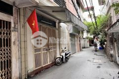 Bán nhà kinh doanh tại đống đa chỉ 3.4 tỷ, 32m2, mặt tiền 3.5m, oto vào.