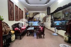 Bán nhà mặt phố thành công, đường ô tô rộng, gần chợ, kinh doanh đa đạng mọi loại hình.