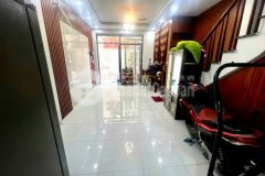 Bán nhà ngọc thuỵ dân xây đẹp, chắn chắn, thoáng 58m2 chỉ 5.x tỷ