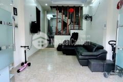 Cho thuê nhà ngõ ba gác giải phóng hoàng mai 40m 4 tầng giá 16,5 triệu