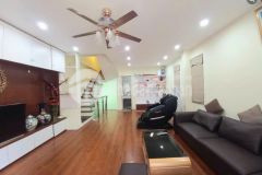 Nhà đẹp dân xây phố vũ xuân thiều long biên 5m ô tô đỗ cửa 39m2 5,5 tỷ