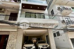 Nhà đẹp nội thất sang trọng đường ô tô tránh cạnh phố nguyễn văn cừ dt 48.6m2. giá 18.6 tỷ