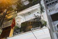 Bán nhà trường chinh, 65m2, 5 tầng, thang máy, ô tô vào nhà, giá 15 tỷ.