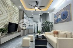 Bán nhà phố quan nhân, ngõ thông cự lộc, mặt ngõ kinh doanh, ô tô con đỗ cửa.