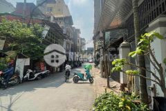 Siêu giòn tại đê la thành, đống đa, 72m2, 3 tầng, mặt tiền 3.8m, chỉ còn 9.8 tỷ.