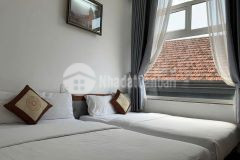 Cho thuê khách sạn mặt tiền, gần khu hoà bình, đường tăng bạt hổ p1 đà lạt, 10pn full nội thất 30tr