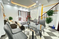 Bán nhà ngõ 79 cầu giấy 35m x 4t, mt 5m giá 7.25 tỷ, nhà đẹp, tặng full nội thất