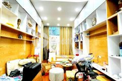 Bán nhà chùa bộc. đống đa. dt 66m2. mt 3,7m. 5 tầng. giá 17,5 tỷ.