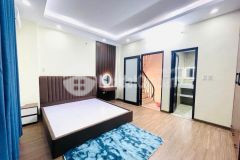 Nhà hoàng mai vị trí hoàng gia