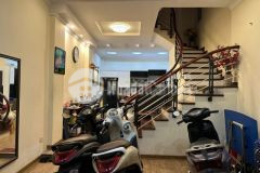 Nhà riêng đẹp, lô góc, ngõ thông ngõ đê la thành, đống đa. 0911554873.