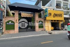 Cần bán nhà mặt tiền đường 78 hùng vương, p1, quận 10. tiếp giáp với quận 1, quận 3, quận 5