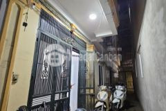 Hàng hiếm trần hòa, hoàng mai, 36m2, 5 tầng, 3.4m mặt tiền, chỉ còn 4.6 tỷ.