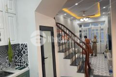 Trần hữu tước, đống đa, 57m2, 3 tầng, 4.6m mặt tiền, giá còn 7.2 tỷ.