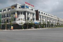 Cho thuê nhà trệt 3 lầu mới đẹp sẵn nội thất kdc hồng loan 5c gi.á thu.ê 15 triệ.u tháng, cọ