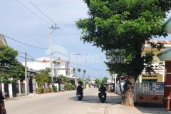 Lô đất ngang 6m nằm ở thôn lang châu bắc xã duy phước.giá 650tr.