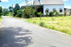 Bán 10x55550m2, giá 260trsổ, đường rộng 18m thông vào khu công nghiệp, dân cư đông