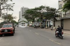 Đất đẹp hiếm mặt tiền rộng kinh doanh đỉnh phố phúc lợi dt 80.6m2. giá 215 triệu m2