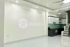 Tôi cần bán nhà ngõ 42 thịnh liệt, hm giá 12.5 tỷ, 43.4m2x6t, ô tô vào